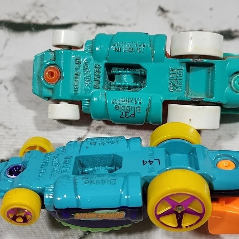 Hot Wheels Lot of 9 Cars‎ Fun Dino Rider Bubblematic Angry Birds Tortoshell